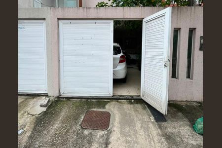 Casa à venda com 100m², 2 quartos e 1 vaga Casa à venda com 100m², 2 quartos e 1 vagaÁrea comum