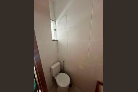 Casa à venda com 100m², 2 quartos e 1 vaga Casa à venda com 100m², 2 quartos e 1 vagaBanheiro