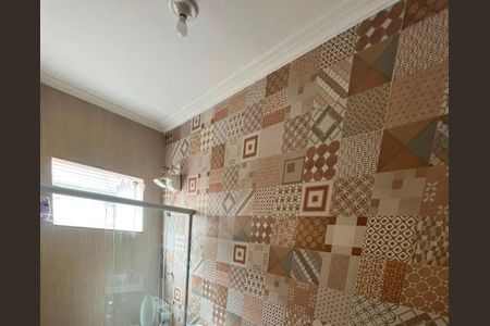 Casa à venda com 100m², 2 quartos e 1 vaga Casa à venda com 100m², 2 quartos e 1 vagaBanheiro