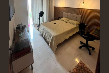 Casa à venda com 100m², 2 quartos e 1 vaga Casa à venda com 100m², 2 quartos e 1 vagaQuarto