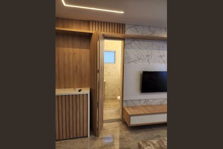 Casa à venda com 175m², 3 quartos e 5 vagas Casa à venda com 175m², 3 quartos e 5 vagasSala