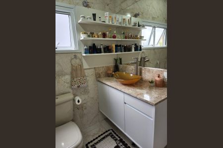 Casa à venda com 175m², 3 quartos e 5 vagas Casa à venda com 175m², 3 quartos e 5 vagasBanheiro 3