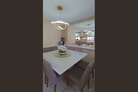 Sala de Jantar de casa à venda com 3 quartos, 175m² em Batistini, São Bernardo do Campo
