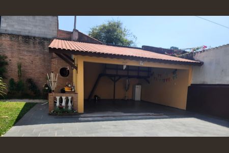 Casa à venda com 175m², 3 quartos e 5 vagas Casa à venda com 175m², 3 quartos e 5 vagasGaragem
