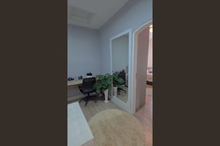 Casa à venda com 175m², 3 quartos e 5 vagas Casa à venda com 175m², 3 quartos e 5 vagasEscritório