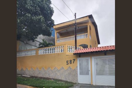 Casa à venda com 175m², 3 quartos e 5 vagas Casa à venda com 175m², 3 quartos e 5 vagasFachada