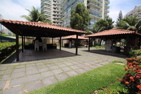 Apartamento à venda com 78m², 2 quartos e 1 vaga
