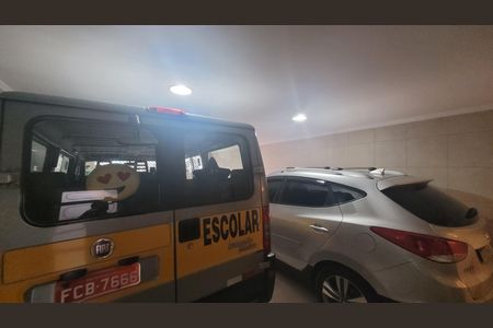 Casa à venda com 125m², 3 quartos e 4 vagas Casa à venda com 125m², 3 quartos e 4 vagasGaragem