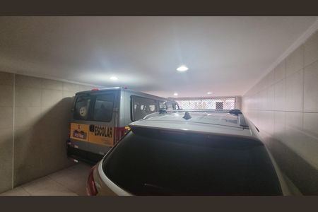 Garagem de casa à venda com 3 quartos, 125m² em Jardim Tango, São Paulo