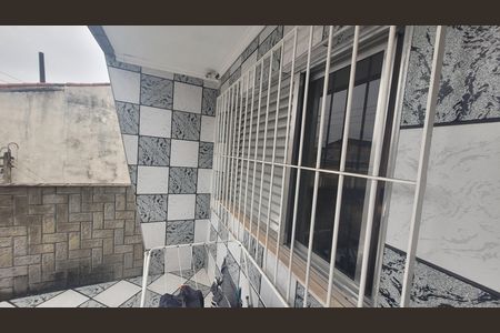Casa à venda com 125m², 3 quartos e 4 vagas Casa à venda com 125m², 3 quartos e 4 vagasTerraço