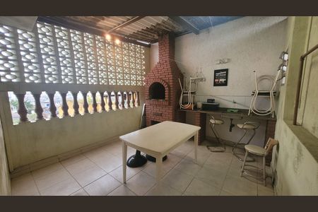Casa à venda com 125m², 3 quartos e 4 vagas