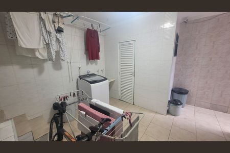 Casa à venda com 125m², 3 quartos e 4 vagas Casa à venda com 125m², 3 quartos e 4 vagasÁrea de Serviço