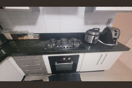 Casa à venda com 125m², 3 quartos e 4 vagas Casa à venda com 125m², 3 quartos e 4 vagasCozinha - Armários