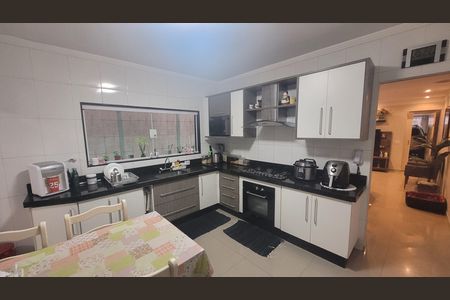 Cozinha de casa à venda com 3 quartos, 125m² em Jardim Tango, São Paulo