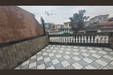 Casa à venda com 125m², 3 quartos e 4 vagas Casa à venda com 125m², 3 quartos e 4 vagasTerraço