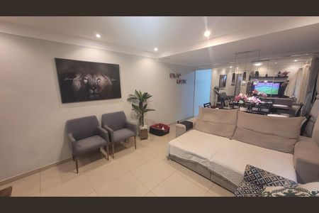 Casa à venda com 125m², 3 quartos e 4 vagas Casa à venda com 125m², 3 quartos e 4 vagasSala