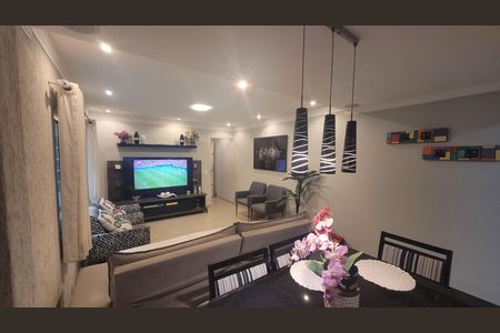 Sala de casa à venda com 3 quartos, 125m² em Jardim Tango, São Paulo
