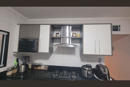 Casa à venda com 125m², 3 quartos e 4 vagas Casa à venda com 125m², 3 quartos e 4 vagasCozinha - Armários