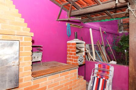 Casa à venda com 208m², 2 quartos e 5 vagasQuintal - Área da Churrasqueira