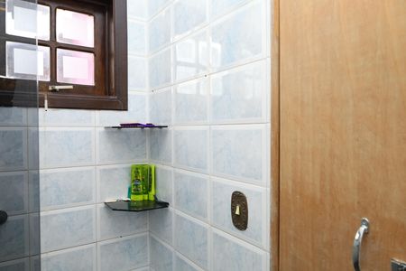 Casa à venda com 208m², 2 quartos e 5 vagasBanheiro 1 - Suíte 1