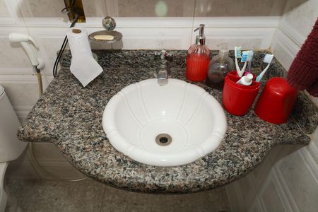 Casa à venda com 208m², 2 quartos e 5 vagasBanheiro 3 - Lavabo