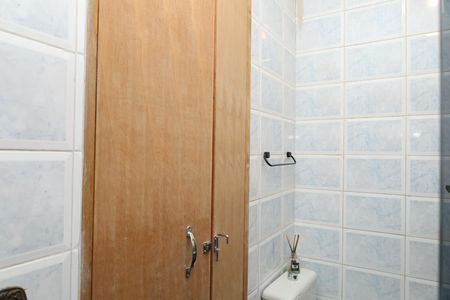 Casa à venda com 208m², 2 quartos e 5 vagasBanheiro 1 - Suíte 1
