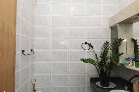 Casa à venda com 208m², 2 quartos e 5 vagasBanheiro 1 - Suíte 1