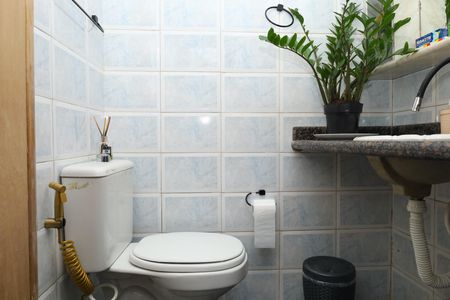 Casa à venda com 208m², 2 quartos e 5 vagasBanheiro 1 - Suíte 1