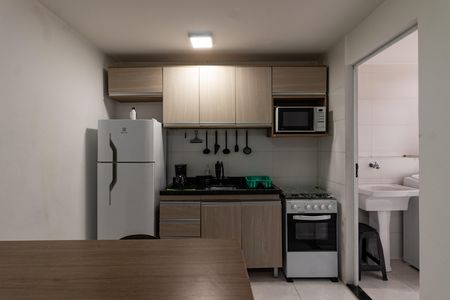 Cozinha de apartamento para alugar com 1 quarto, 31m² em Barra Funda, São Paulo