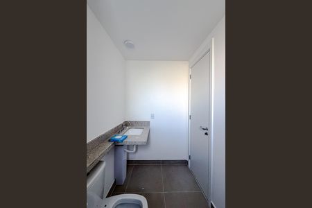 Apartamento à venda com 175m², 3 quartos e 2 vagas Apartamento à venda com 175m², 3 quartos e 2 vagasBanheiro da Suíte 1