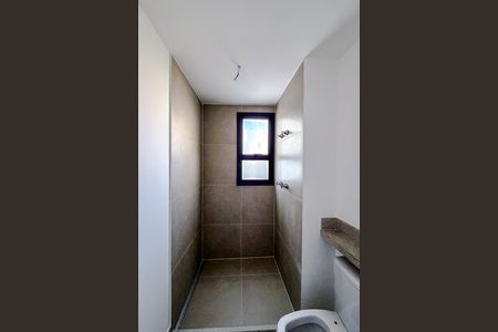 Apartamento à venda com 175m², 3 quartos e 2 vagas Apartamento à venda com 175m², 3 quartos e 2 vagasBanheiro da Suíte 1