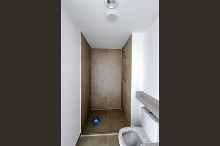 Apartamento à venda com 175m², 3 quartos e 2 vagas Apartamento à venda com 175m², 3 quartos e 2 vagasBanheiro da Suíte 2