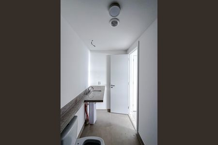 Apartamento à venda com 175m², 3 quartos e 2 vagas Apartamento à venda com 175m², 3 quartos e 2 vagasBanheiro da Suíte 2