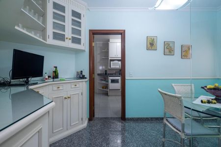 Apartamento à venda com 184m², 4 quartos e 3 vagas