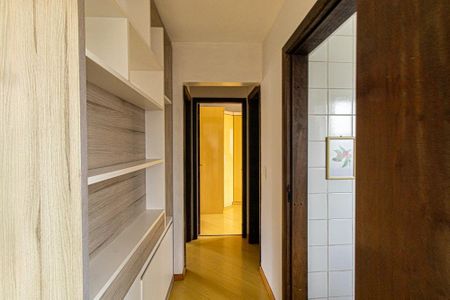 Corredor de apartamento à venda com 2 quartos, 83m² em Novo Mundo, Curitiba
