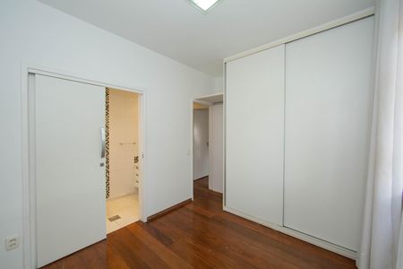 Apartamento à venda com 100m², 3 quartos e 2 vagas Apartamento à venda com 100m², 3 quartos e 2 vagasQUARTO3