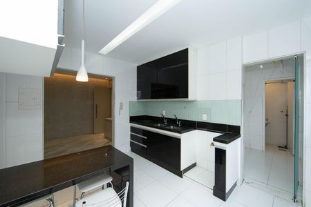 Apartamento à venda com 100m², 3 quartos e 2 vagas Apartamento à venda com 100m², 3 quartos e 2 vagasCOZINHA