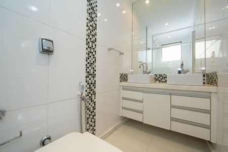 Apartamento à venda com 100m², 3 quartos e 2 vagas Apartamento à venda com 100m², 3 quartos e 2 vagasBANHEIRO2