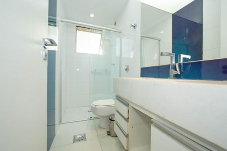 Apartamento à venda com 100m², 3 quartos e 2 vagas Apartamento à venda com 100m², 3 quartos e 2 vagasBANHEIRO1