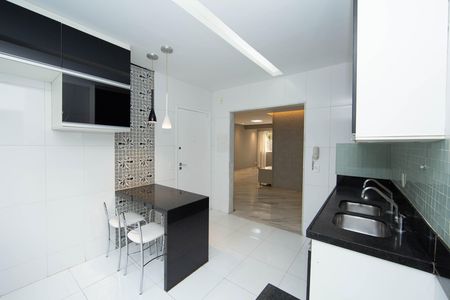 Apartamento à venda com 100m², 3 quartos e 2 vagas Apartamento à venda com 100m², 3 quartos e 2 vagasCOZINHA