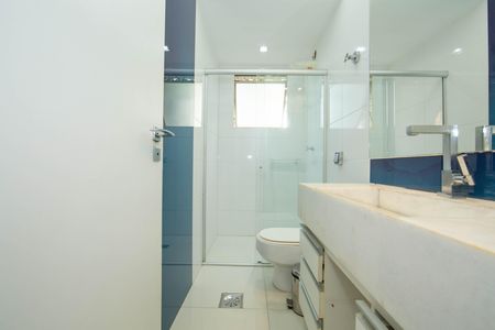 Apartamento à venda com 100m², 3 quartos e 2 vagas Apartamento à venda com 100m², 3 quartos e 2 vagasBANHEIRO1