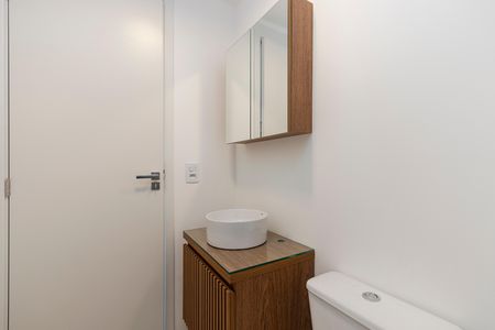 Apartamento para alugar com 36m², 2 quartos e sem vaga Apartamento para alugar com 36m², 2 quartos e sem vagaBanheiro