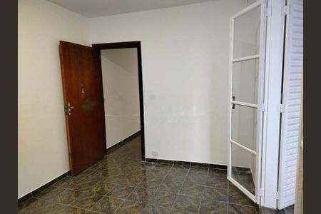 Casa à venda com 3 quartos, 220m² em Jardim Lallo, São Paulo