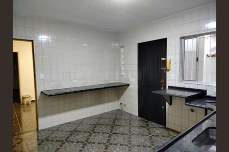 Casa à venda com 3 quartos, 220m² em Jardim Lallo, São Paulo