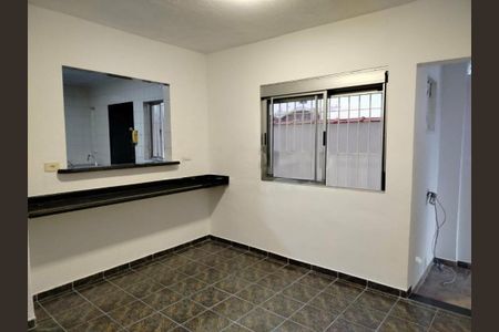 Casa à venda com 3 quartos, 220m² em Jardim Lallo, São Paulo