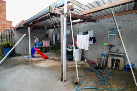 Casa para alugar com 56m², 2 quartos e sem vaga Casa para alugar com 56m², 2 quartos e sem vagaQuintal