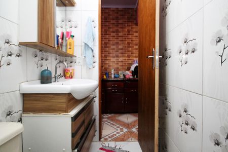 Casa para alugar com 56m², 2 quartos e sem vaga Casa para alugar com 56m², 2 quartos e sem vagaBanheiro