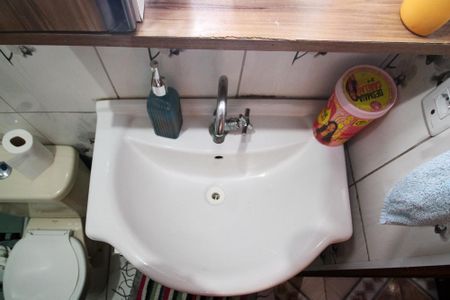Casa para alugar com 56m², 2 quartos e sem vaga Casa para alugar com 56m², 2 quartos e sem vagaBanheiro