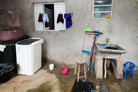 Casa para alugar com 56m², 2 quartos e sem vaga Casa para alugar com 56m², 2 quartos e sem vagaLavanderia