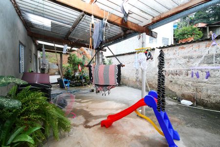 Quintal de casa para alugar com 2 quartos, 56m² em Chácara Vista Alegre, Cotia
